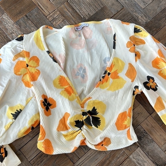 Zara Floral Cropped Top - Picture 2 of 5